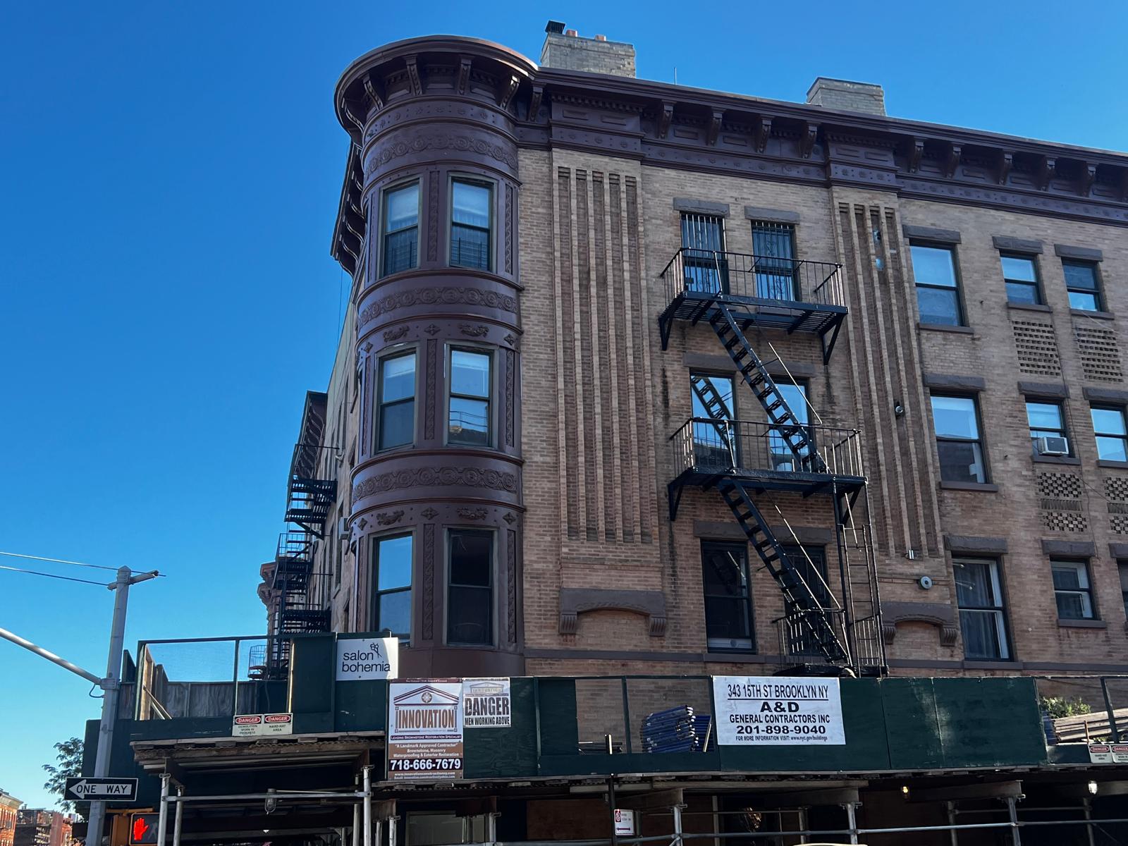 brownstone contractor, brownstone restoration, brickwork, waterproofing, roofing,